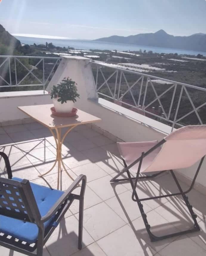 West Red Rock And View Maisonette Leonidio